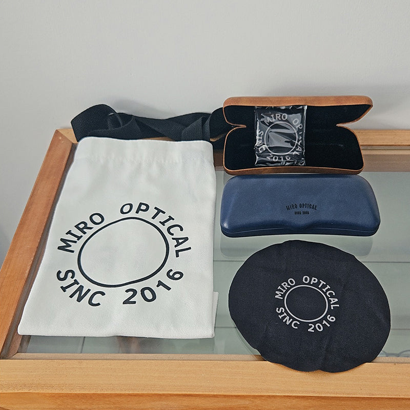 Retro Tanned Leather Glasses Case