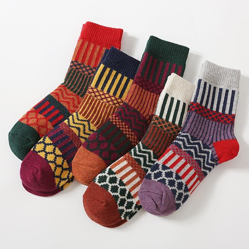 Women 5 Pairs Retro Ethnic Style Knitting Wool Socks