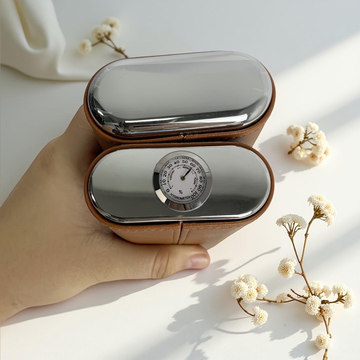 3-Cigar Genuine Leather Cigar Box with Top Hygrometer Display, Portable with Hygrometer Dial and Cedar Wood Lining