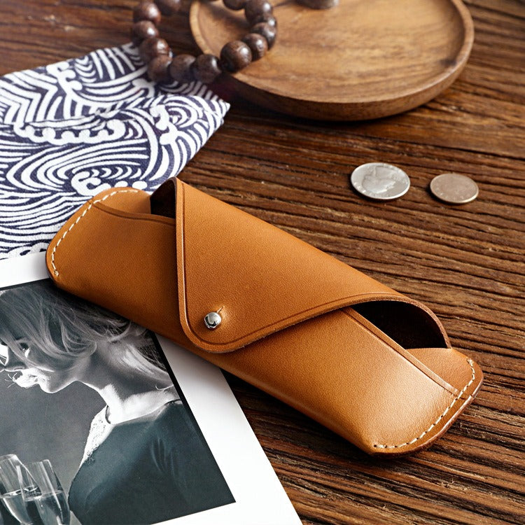 Retro Tanned Leather Glasses Case