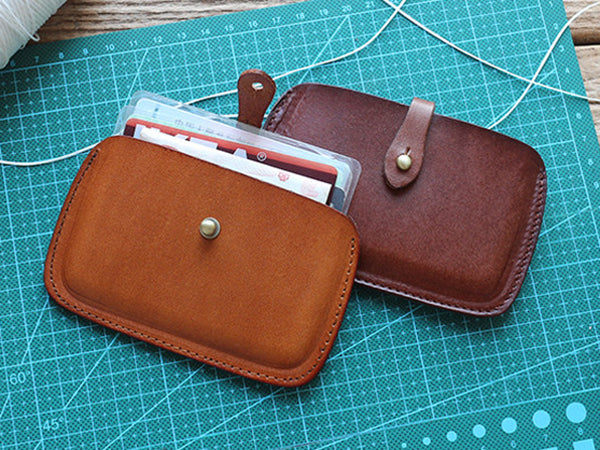 Retro Handmade Leather Card Holder