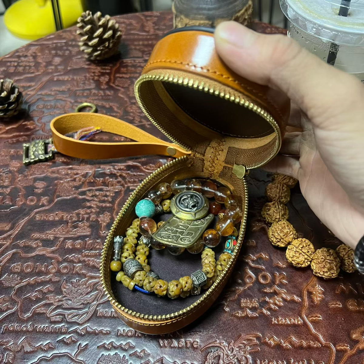 Handmade full-grain vegetable-tanned leather handbags & wallets