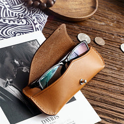 Retro Tanned Leather Glasses Case