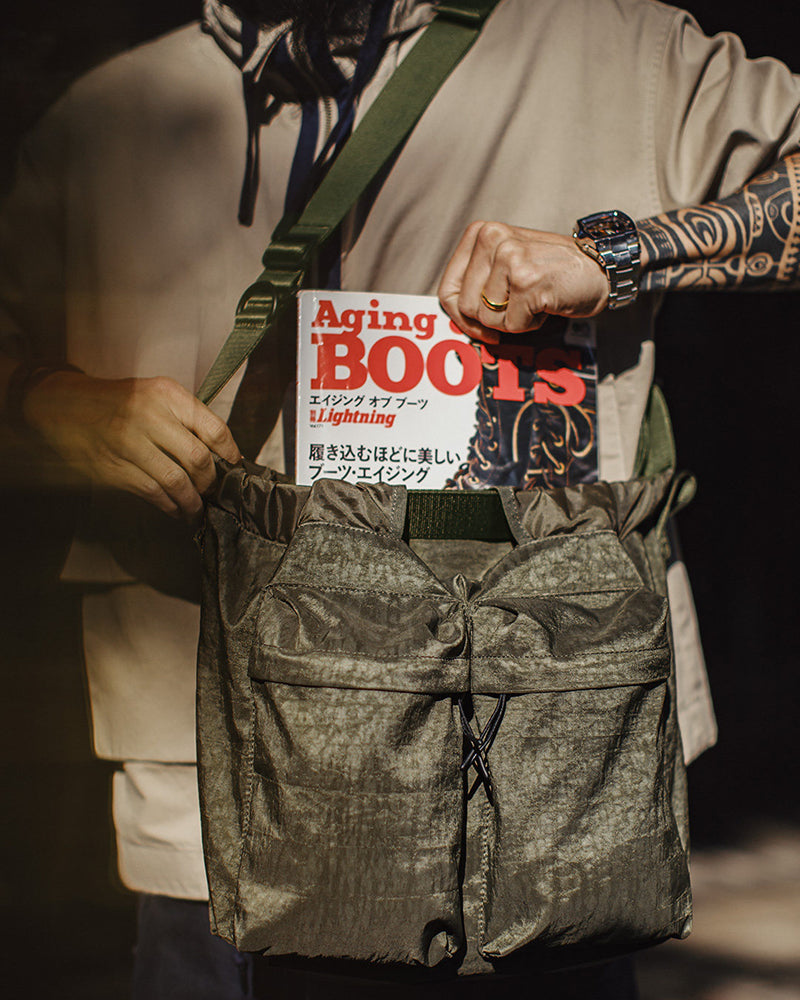 Retro Camouflage Nylon Pilot Helmet Bag Large Capacity Crossbody Bag Handbag