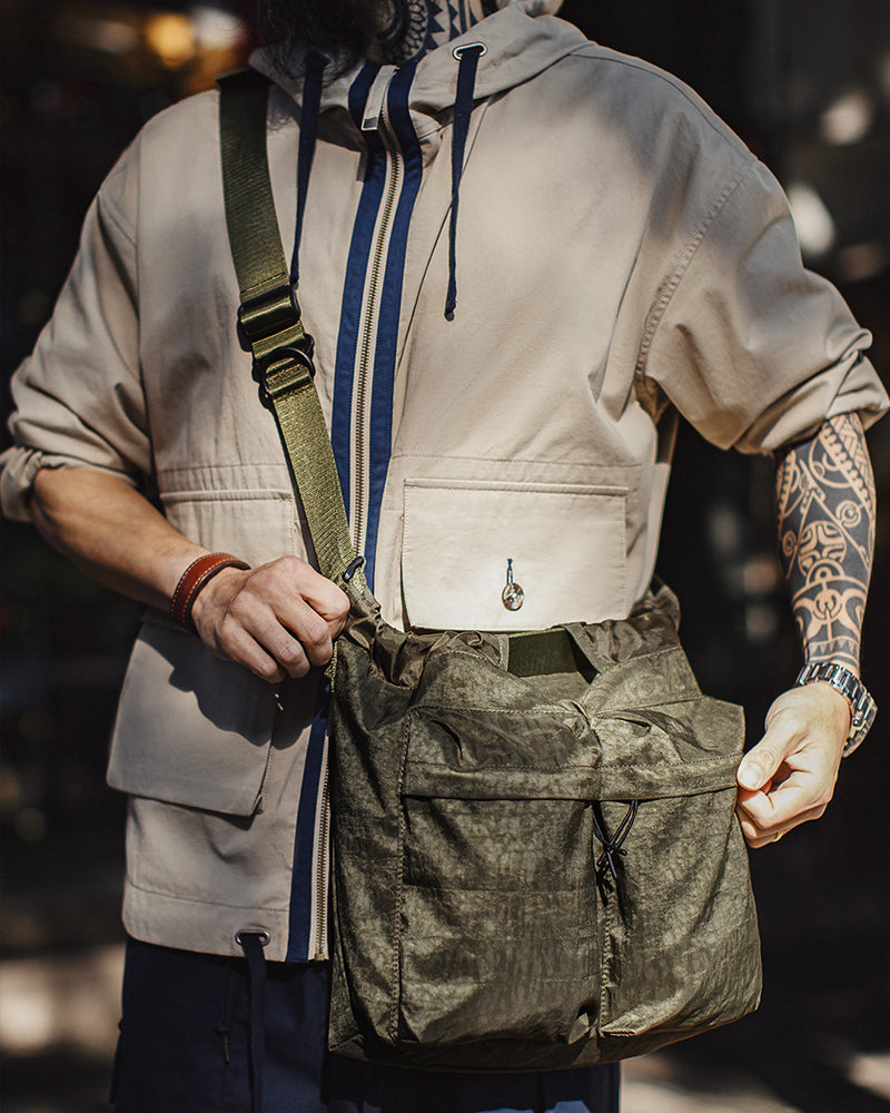 Retro Camouflage Nylon Pilot Helmet Bag Large Capacity Crossbody Bag Handbag