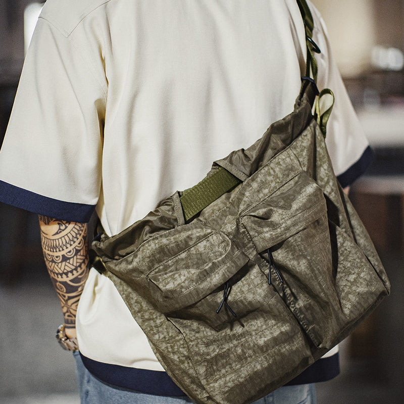 Retro Camouflage Nylon Pilot Helmet Bag Large Capacity Crossbody Bag Handbag