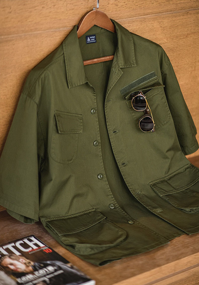 Retro Green Four-pocket Short-sleeved Shirt Military Style Shirt